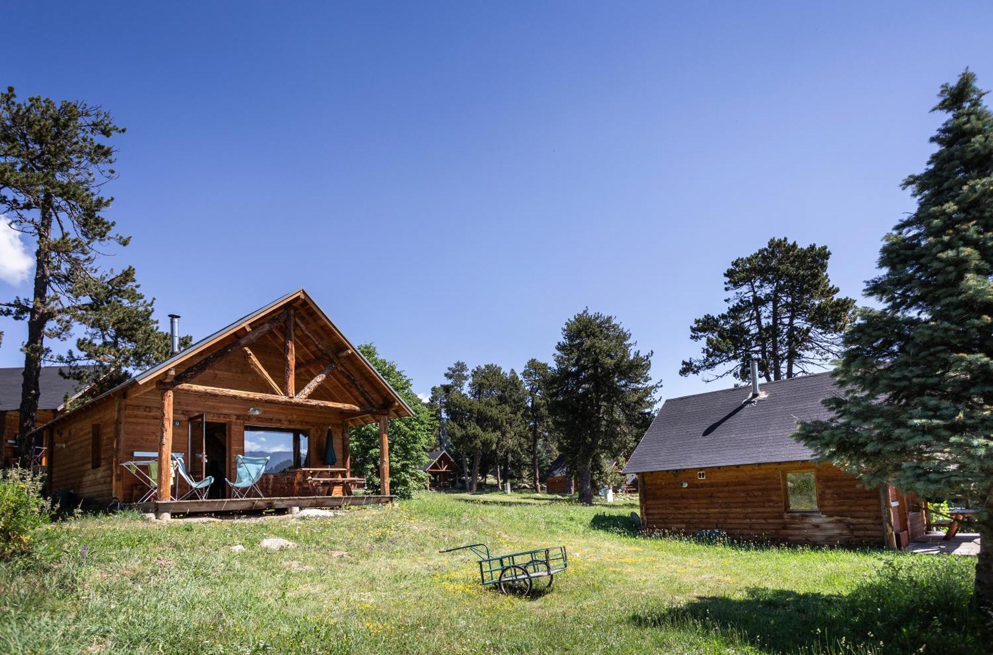 Huttopia Font Romeu 외부 사진